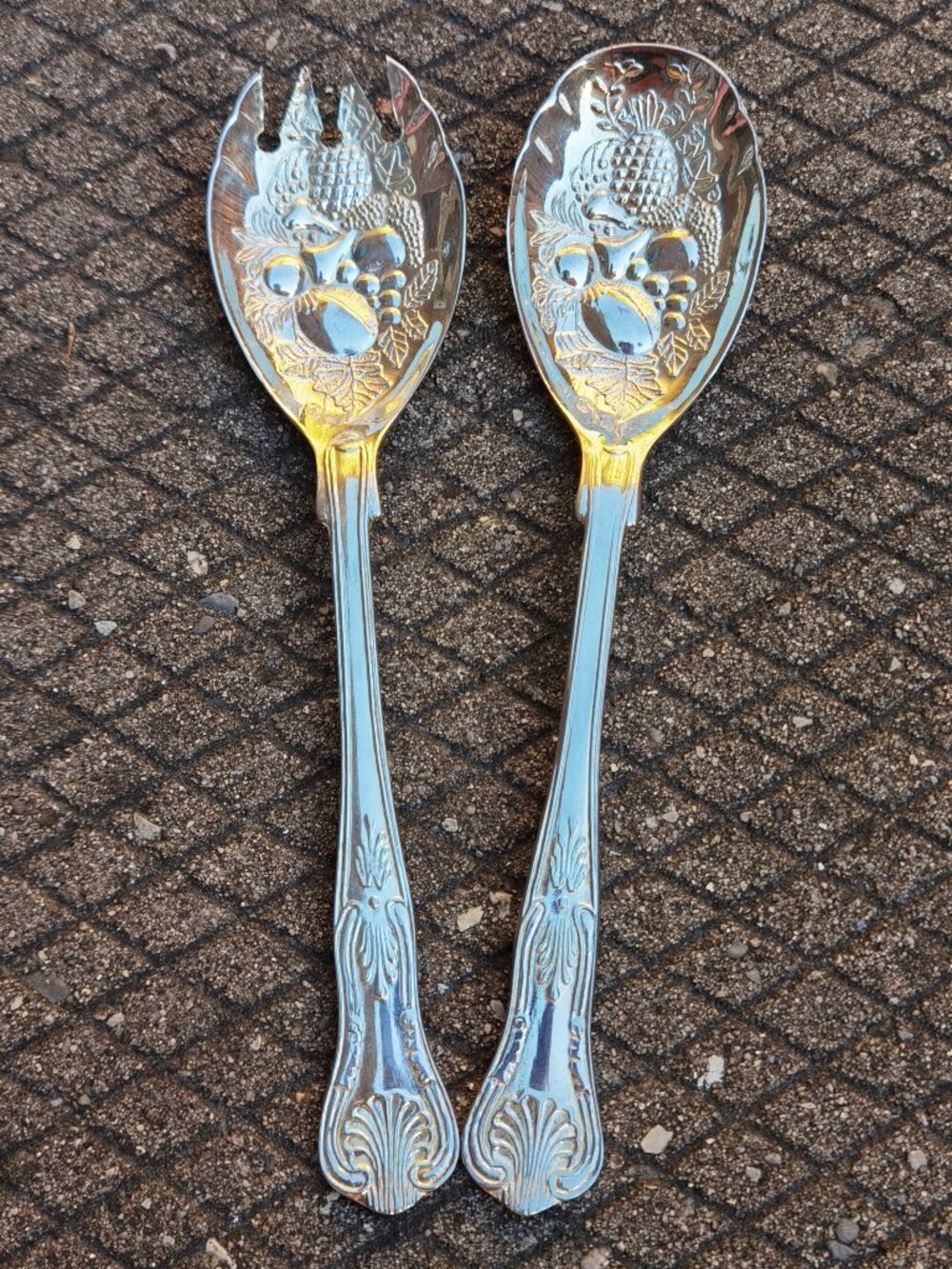Vtg Silver Plated Salad Serving Set Ornate Embossed Fruit Kings Pattern SP006